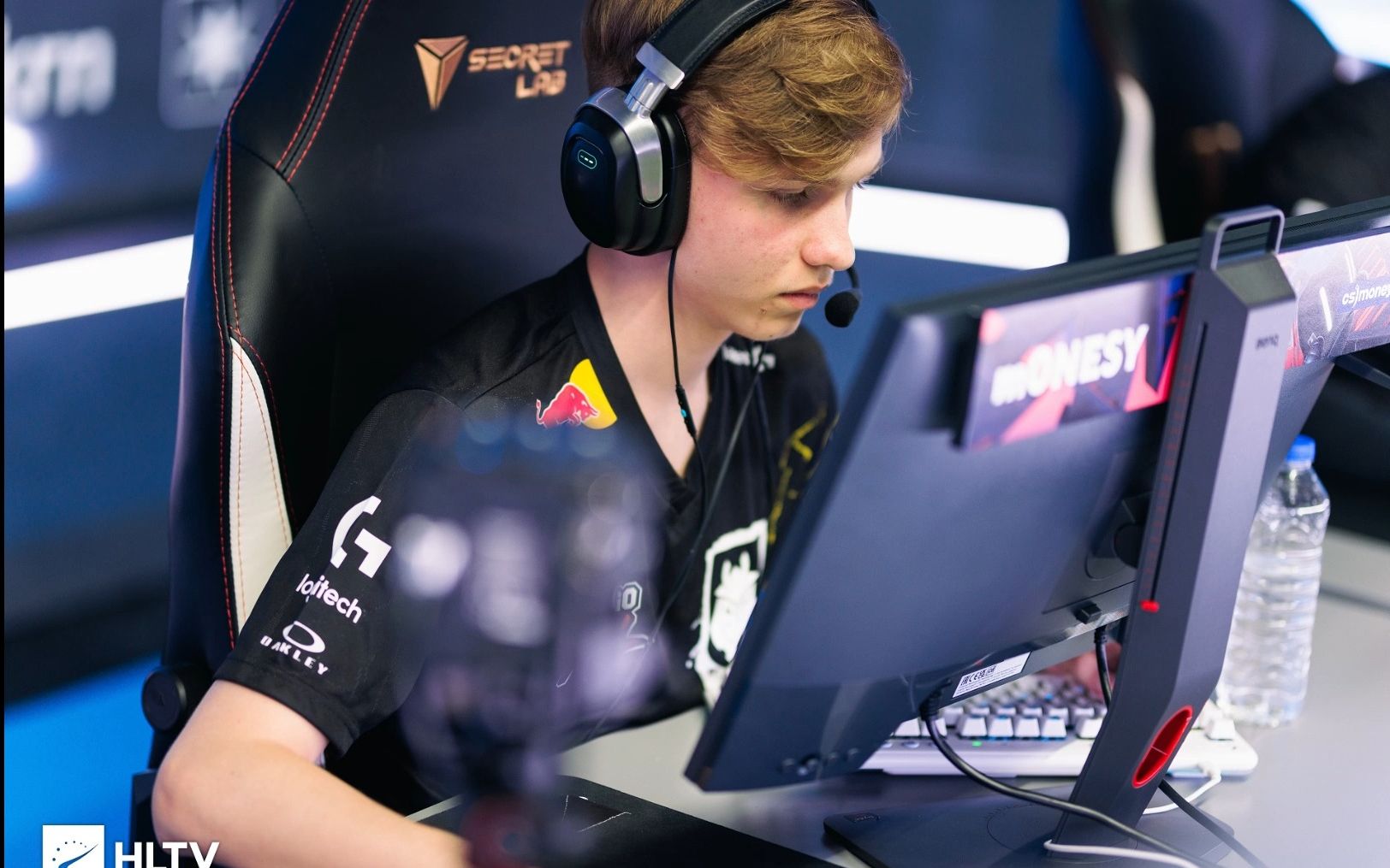 确立更深影 确立更深影