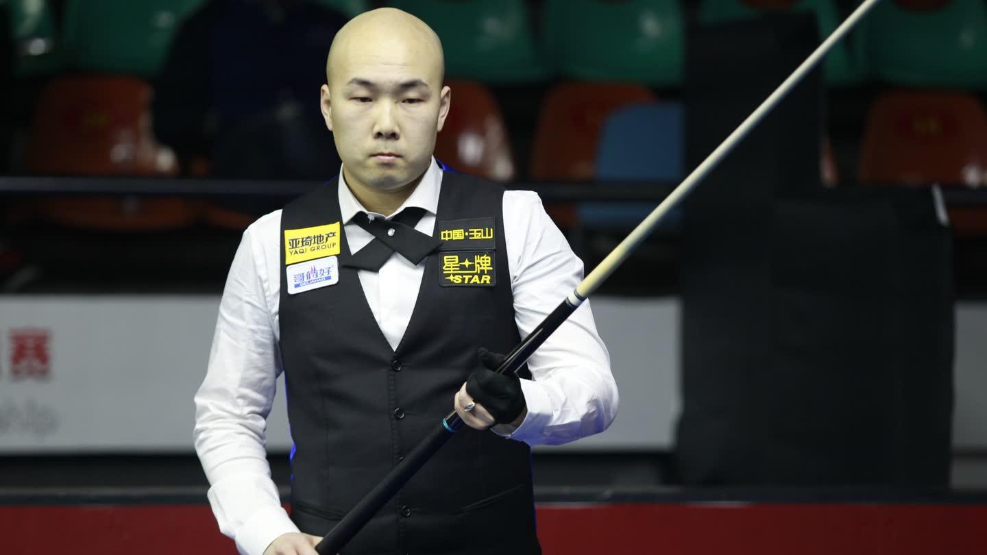 篮球迷翘首 篮球迷翘首